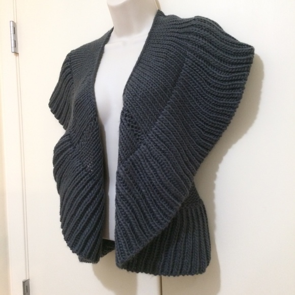 VT Luxe Chunky Convertible Loop Scarf Vest Gray - Picture 3 of 7